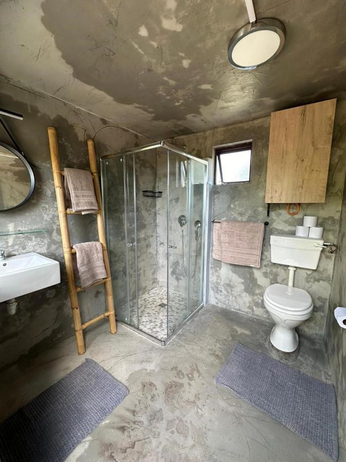 Ostrich Cottage At Les Wings Private Game Farm Groot-Jongensfontein 外观 照片